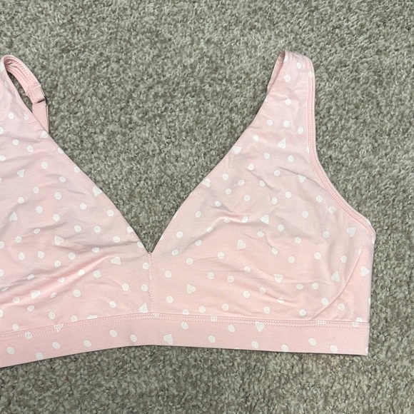 light Pink Bra with no underwire Has white polka dots and hearts design all over - Picture 2 of 10